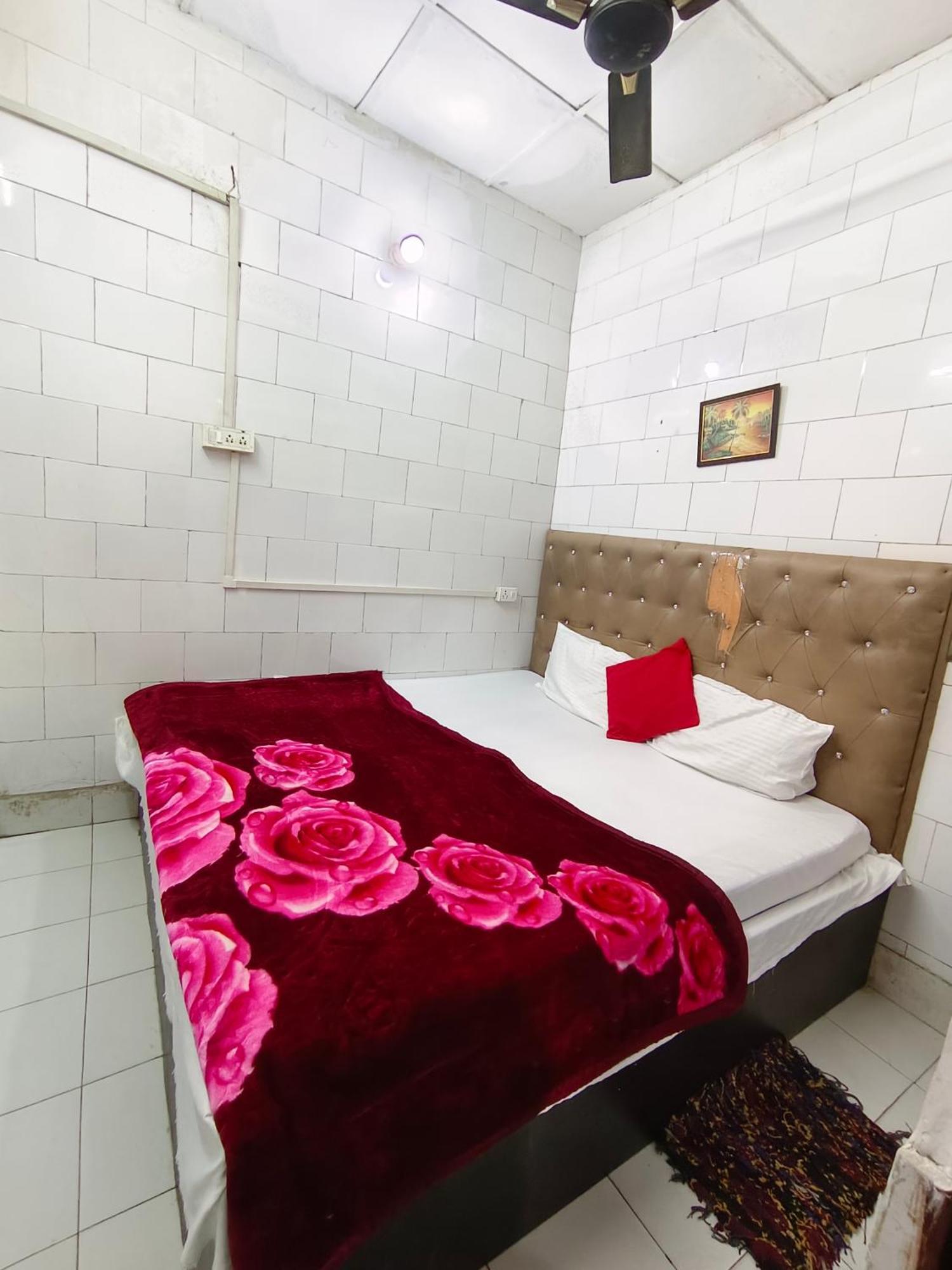 Hotel India Inn Walking Distance From Taj Mahal-- Rooftop Taj Mahal View Agra  Extérieur photo