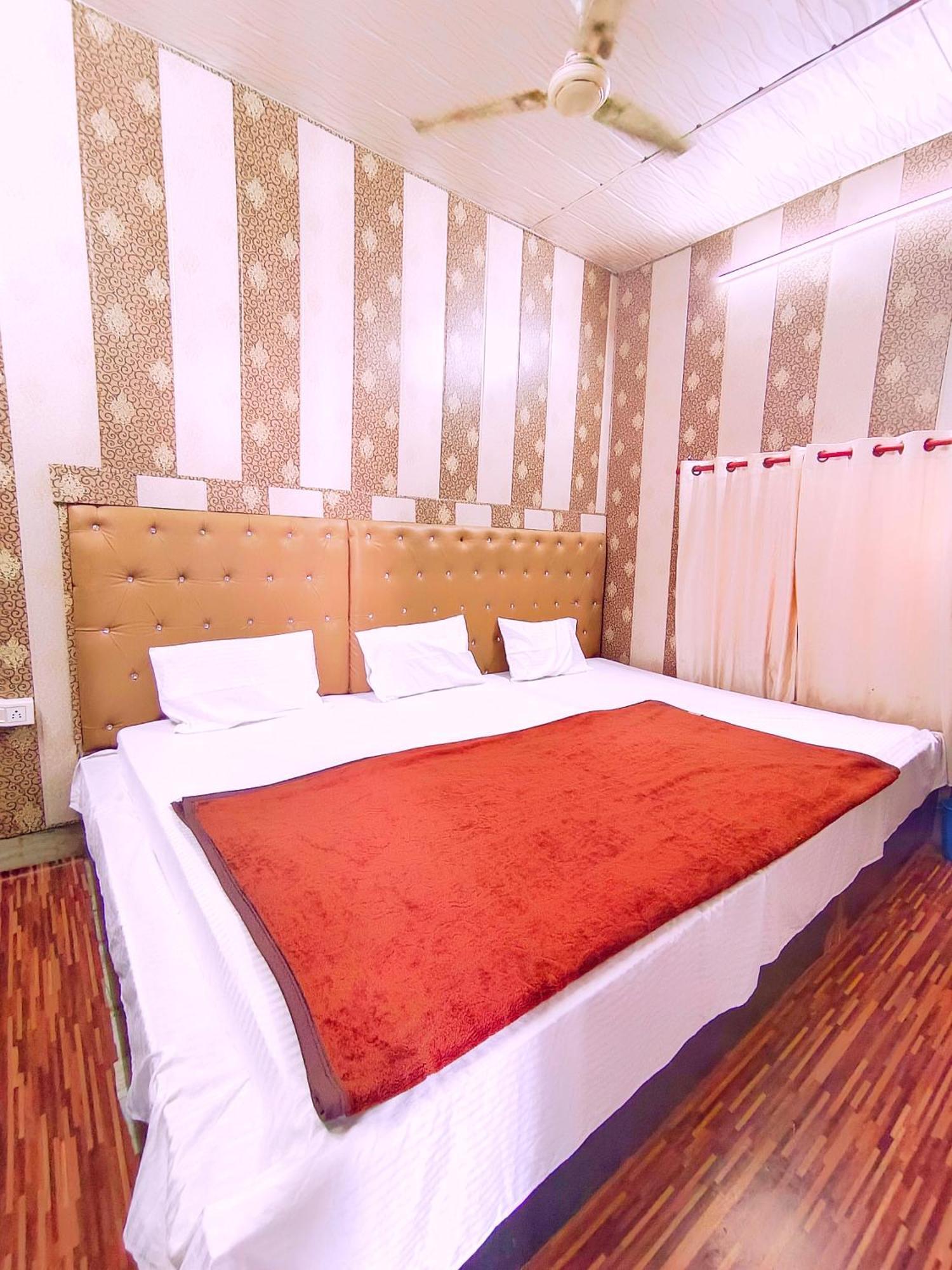 Hotel India Inn Walking Distance From Taj Mahal-- Rooftop Taj Mahal View Agra  Extérieur photo