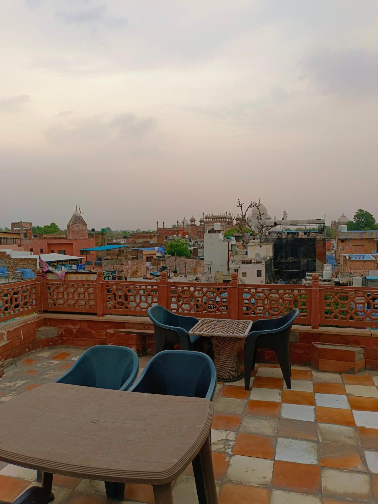 Hotel India Inn Walking Distance From Taj Mahal-- Rooftop Taj Mahal View Agra  Extérieur photo