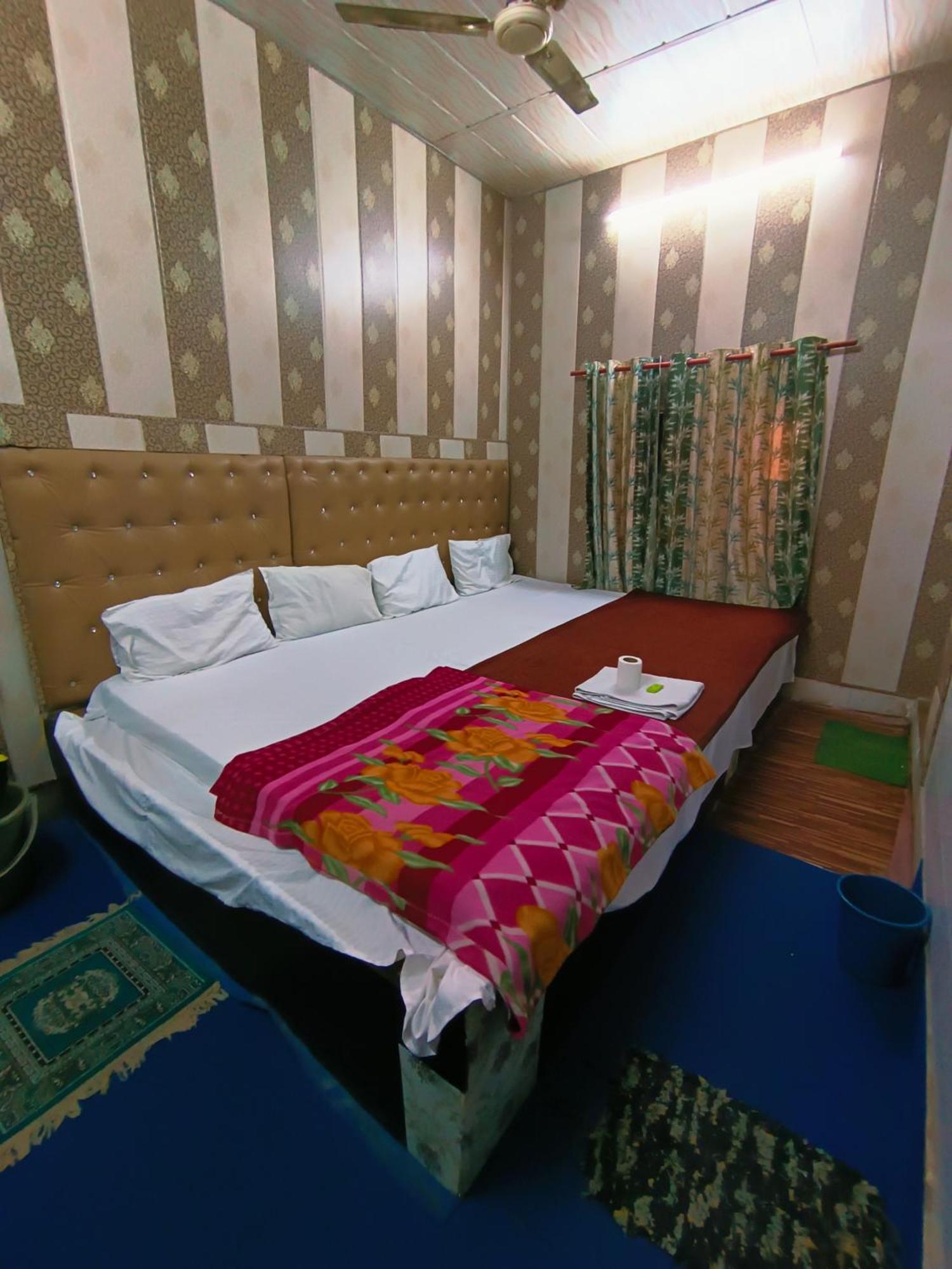 Hotel India Inn Walking Distance From Taj Mahal-- Rooftop Taj Mahal View Agra  Extérieur photo