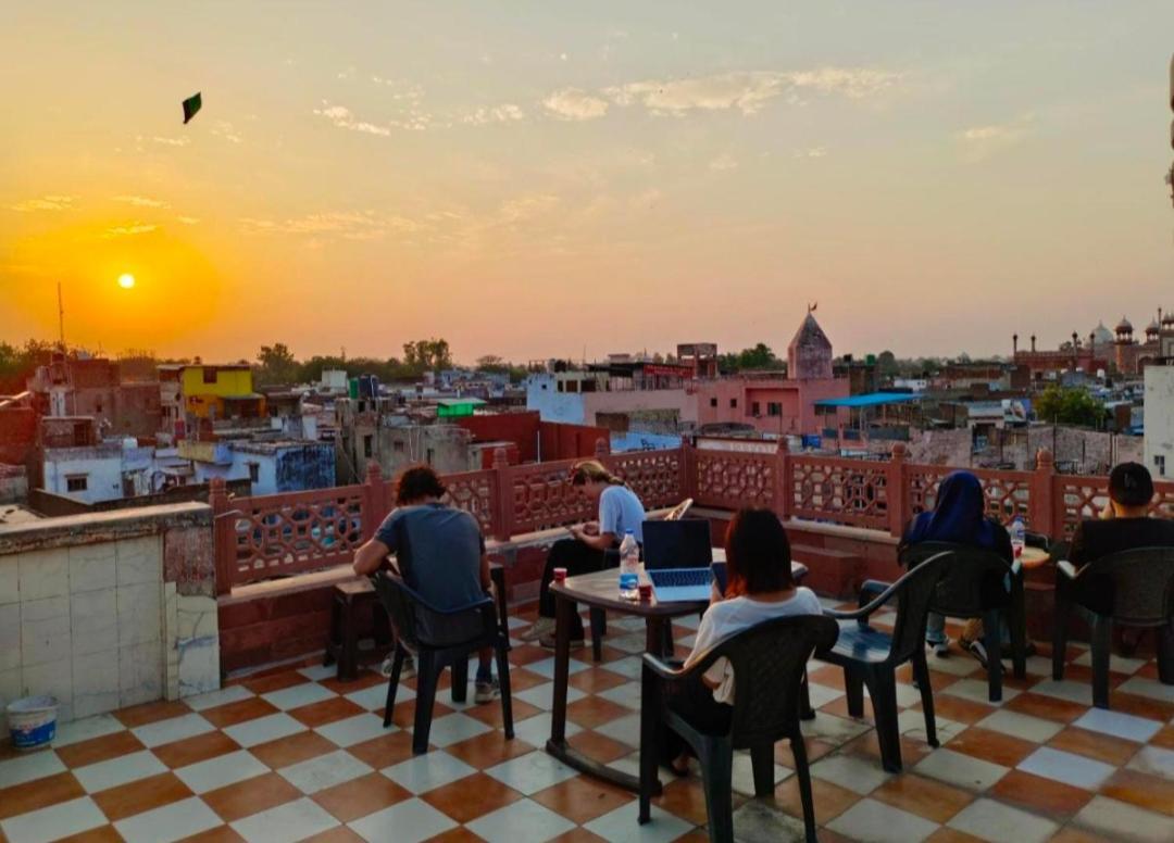 Hotel India Inn Walking Distance From Taj Mahal-- Rooftop Taj Mahal View Agra  Extérieur photo