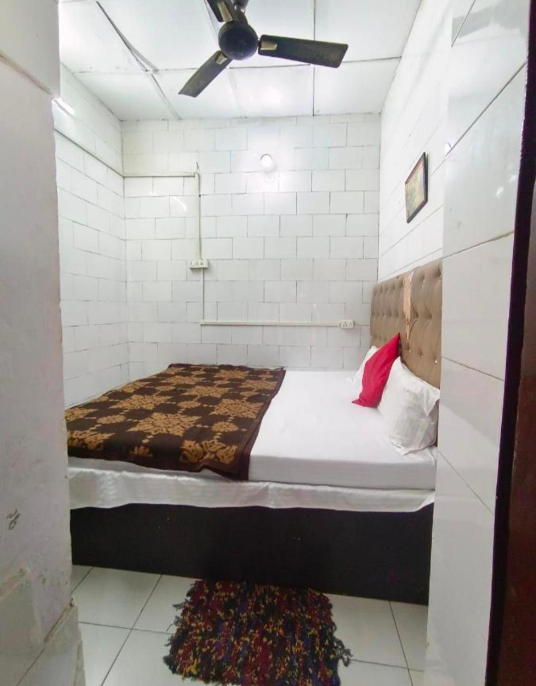 Hotel India Inn Walking Distance From Taj Mahal-- Rooftop Taj Mahal View Agra  Extérieur photo