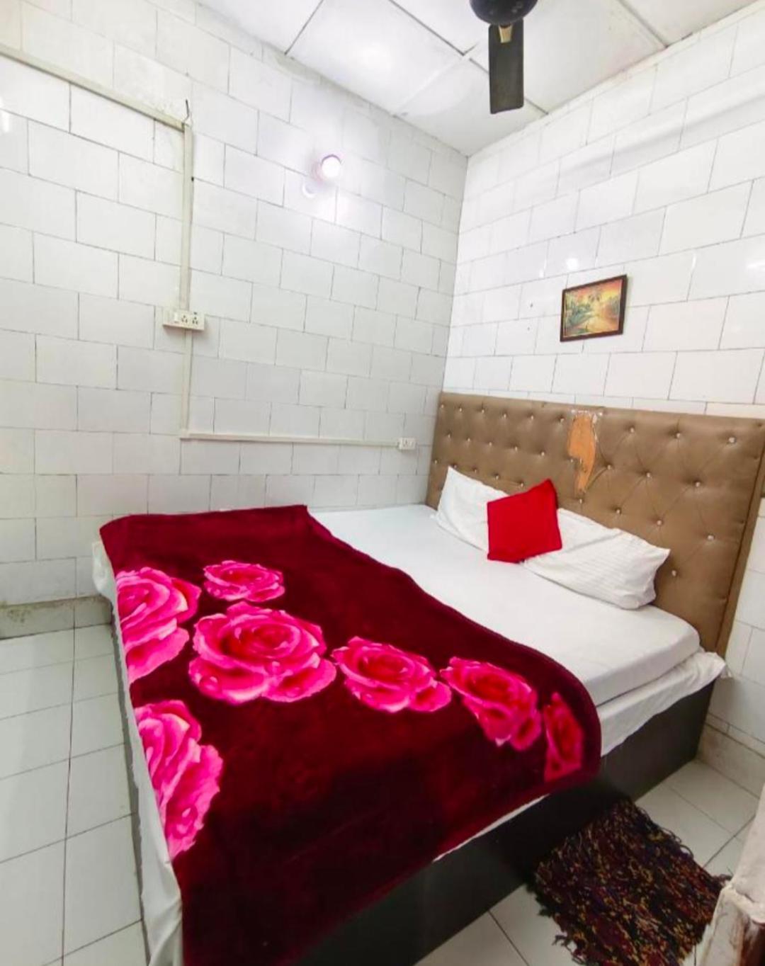 Hotel India Inn Walking Distance From Taj Mahal-- Rooftop Taj Mahal View Agra  Extérieur photo
