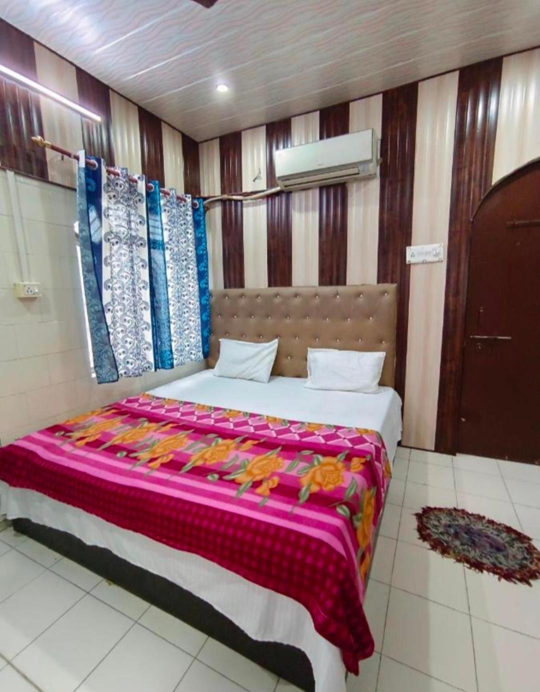 Hotel India Inn Walking Distance From Taj Mahal-- Rooftop Taj Mahal View Agra  Extérieur photo