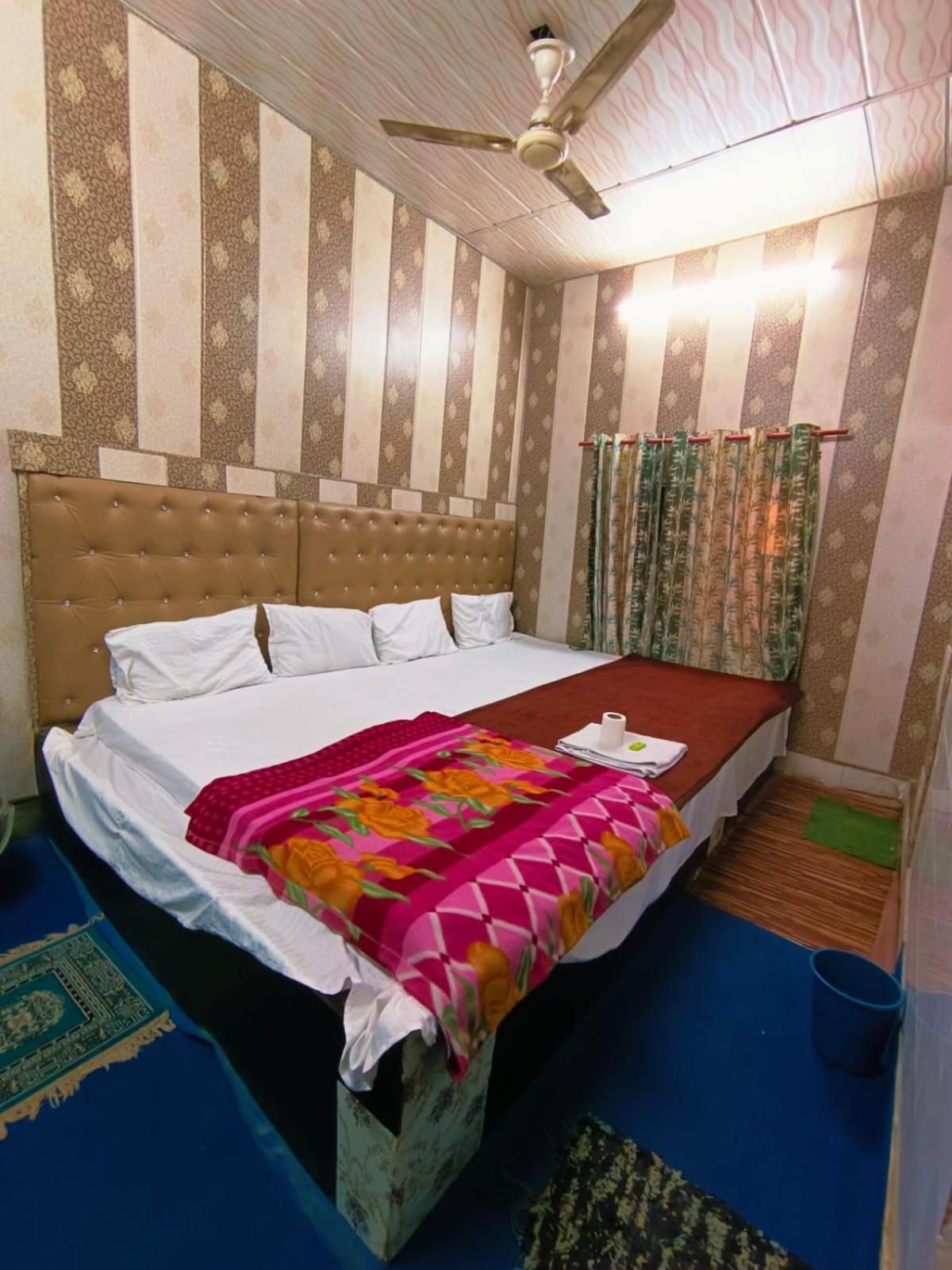 Hotel India Inn Walking Distance From Taj Mahal-- Rooftop Taj Mahal View Agra  Extérieur photo